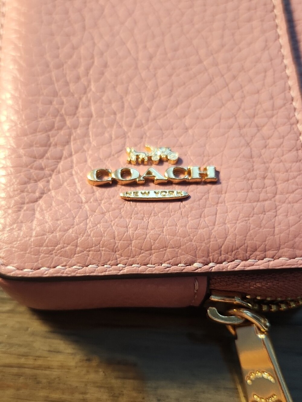 COACH Pink Pebbled Leather Zip Card Case with Gold Chain - Picture 4 of 4